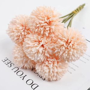 Fleurs décoratives 6pcs Silk balle chrysanthemum mariage artificiel fleur de Noël décor vase pour arrangement à domicile accessoires