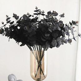 Decoratieve bloemen 6pcs Simulatie Plant Zwart Eucalyptus Takken stengels realistische zijdestoffen bladeren voor Halloween Decor