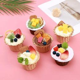 Fleurs décoratives 6styles colorés de gâteaux de fruits artificiels Cupcake Modèle de dessert de cuisine Fake Kitchen Table Cabinet Shelf Decoration Pographie