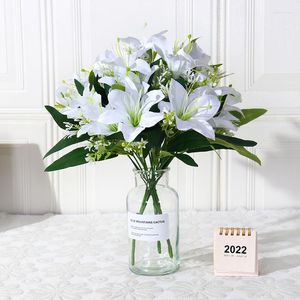 Decoratieve bloemen 7 Hoofd 35 cm Wit Lily Artificial Party Wedding Bridal Bouquet Fake Plant voor woonkamer Home Garen Decoratie