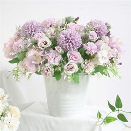 Decoratieve bloemen 7 koppen Hydrangea kunstmatige boeket zijden bloeiende nep roos handbloem bruiloft decor drop