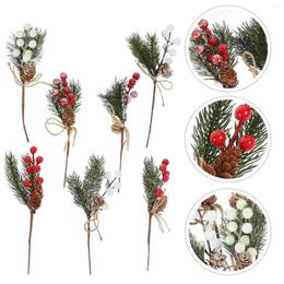 Flores decorativas 7 piezas Decoraciones navideñas Simulación Berry Pick Florero artificial Relleno Arreglo floral Conos de pino Selecciones para el hogar