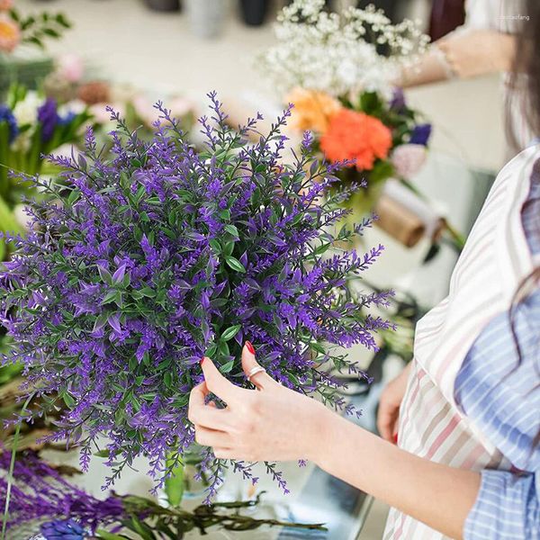 Flores decorativas 8 piezas Plantas verdes artificiales Lavanda falsa Planta elegante Boda Interior Faux DIY Decoración