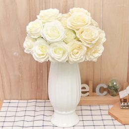 Fleurs décoratives 9 tête Big Roses 45 cm de long Artificiel Vintage Silk Wedk Table Scène Décoration Hiver Family Garden Fake Bouquet