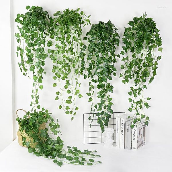 Flores decorativas 90cm Plantas verdes artificiales Colgando Hojas de hiedra Rábano Algas Uva Vid falsa para la decoración del partido de la pared del jardín del hogar