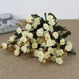 Fleurs décoratives Artificiel automne fausse fleur 7 fourche 21 Happy Little Rose Small Tea Mariage de mariage Célébration des accessoires