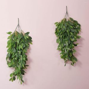 Decoratieve bloemen kunstmatige babysbrede groene planten hangen wilg rieten muur voor buitenhuizen tuinfeestdecoratie