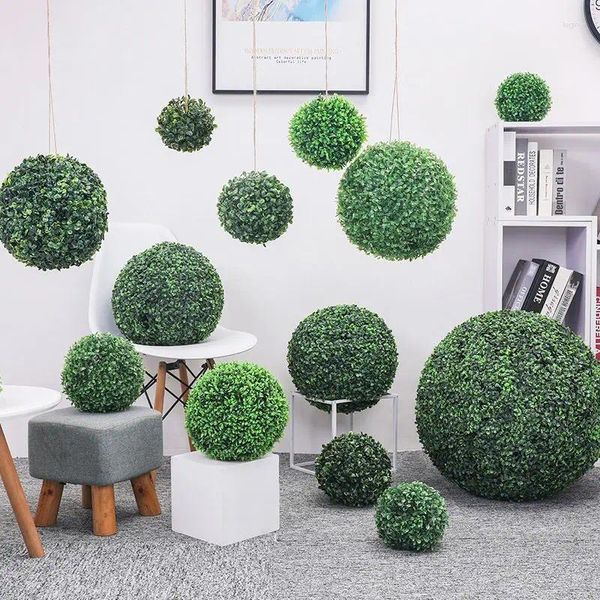 Flores decorativas Bola de topiario de boj artificial Resistente a los rayos UV Milán Hierba Plantas de imitación Bolas para el hogar Jardín Decoración de balcón al aire libre