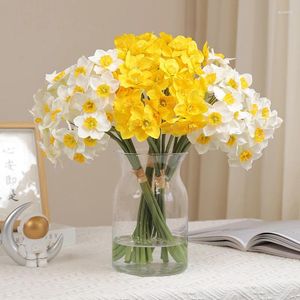 Fleurs décoratives Bouquet de fleurs de soie de soie artificielle de la jonquille Falle de style pastoral Ornements de chambre à coucher