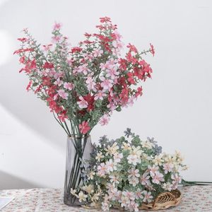 Decoratieve bloemen Kunstmatig madeliefje thuis decoratie bruiloft bruid handheld nep chrysanthemum roze muur verjaardag achtergrondfeestje voorraad voorraad