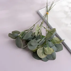 Fleurs décoratives d'eucalyptus artificiel, tiges de verdure réalistes et vibrantes pour la maison et l'intérieur