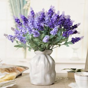 Decoratieve bloemen Kunstmatige ingewikkelde plastic lavendel boeket nep planten bruid bruid feest huis huis decor buitenkamer tuin decoratie