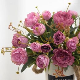Fleurs décoratives Fleur artificielle Silk rose rouge blanc eucalyptus laisse le bouquet de pivoine faux pour la table de fête de mariage vase à la maison décor