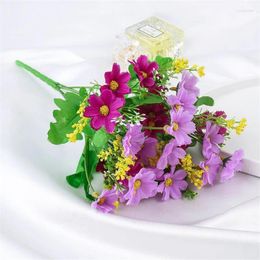 Flores decorativas Boda de flores artificiales Handheld Pequeña margarita 28 Cabeza de salto de salto de salto de crisantemo
