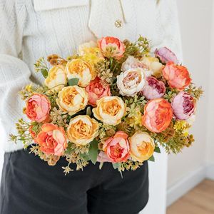 Fleurs décoratives fleur artificielle pivoine blanche chrysanthème bouquet de soie décoration de la maison intérieur Valentine 'cadeau pour faux arrangement