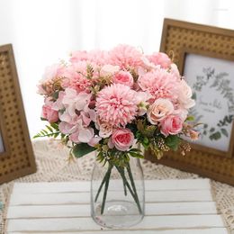 Flores decorativas Artificiales para el jarrón Rosa Decoración de la casa de bodas DIY Día de San Valentín Regalo Fait Silk Bouquet Faux Plant Farty Table