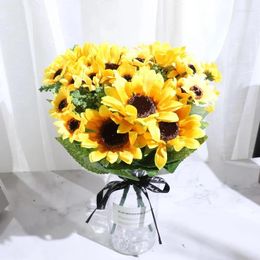 Fleurs décoratives Artificiel High Quality Sunflower Beau bouquet de soie Home Garden Party Party Fake Floral Living Room Decoration