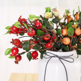 Decoratieve bloemen kunstmatige hoogwaardige rozenfruit granaatappel besquet bloemen tuin huis decoratie nepplanten