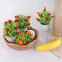 Flores decorativas Artificial Mini Bonsai Plantas Plástico Naranja Granada Fruta Chile Árbol Escritorio Decoración Maceta falsa para la decoración de la oficina en el hogar