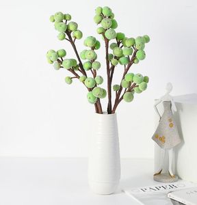 Decoratieve bloemen kunstmatige plant plastic stengel groen bessen stengels 70 cm nepplanten appel voor huis kerstdecoratie bruiloft