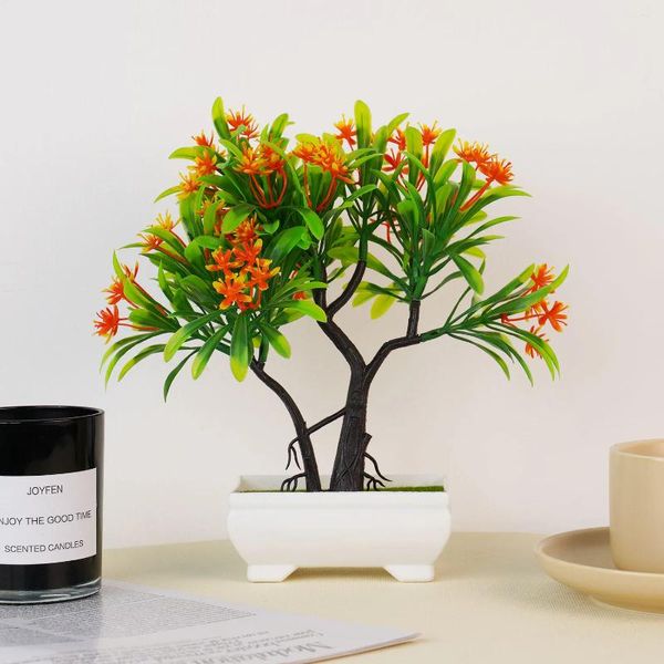 Flores decorativas Plantas artificiales Bonsai Maceta de árbol pequeño Planta falsa Adornos en maceta para la decoración de la mesa del jardín de la habitación del hogar