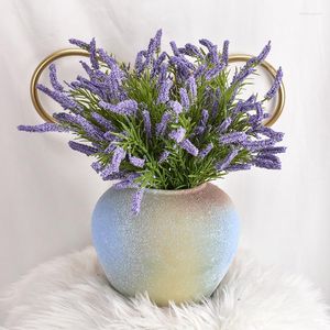 Fleurs décoratives Artificielle En Plastique Lavande Bundle Faux Plantes De Mariage Bride Bouquet Intérieur Extérieur Décor À La Maison Table De Cuisine