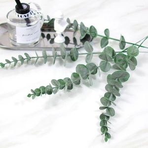 Flores decorativas plantas de plástico artificiales hojas de eucalipto verde para jarrón de jardín decoración de boda de Navidad falsa