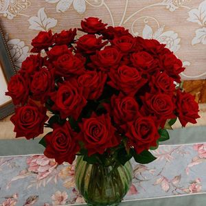 Fleurs décoratives Artificielle Rose Rouge Salon Décoration De La Maison Accessoires Thanksgiving Mariage Bricolage Bouquet Soie