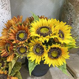 Fleurs décoratives soie artificielle marguerite fleur Bouquet tournesol chrysanthème décorations pour la maison mariage décorer