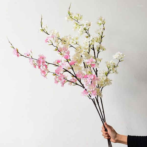 Fleurs décoratives soie artificielle fausse fleur de cerisier longue branche arc de mariage fête toile de fond maison décoration murale accessoire Po accessoires
