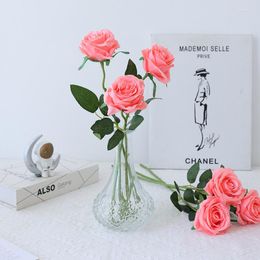 Decoratieve bloemen kunstmatige zijden roos tak bruiloft pography groen planten rekwisieten huis woonkamer bureaublad roze rozen bloemen arrangement