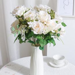 Flores decorativas Seda artificial Rosa Gypsophila Decoración del hogar de lujo Ramos de novia para accesorios de boda Decoración Dormitorio Plantas falsas