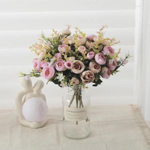 Fleurs décoratives Artificial Silk Tea Rose Flower 6 Head 4 Small Bud Bride Bouquet Wedding Home Retro Fake Party Room Diy Garden Decoration