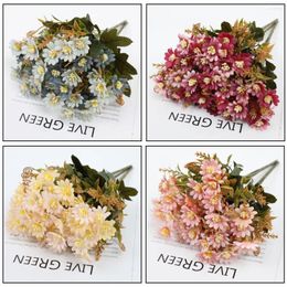 Fleurs décoratives petites marguerites artificielles Chamomile Sunflower Mariage de mariage Diy Room de conférence El Bonquet Home Garden Decoration