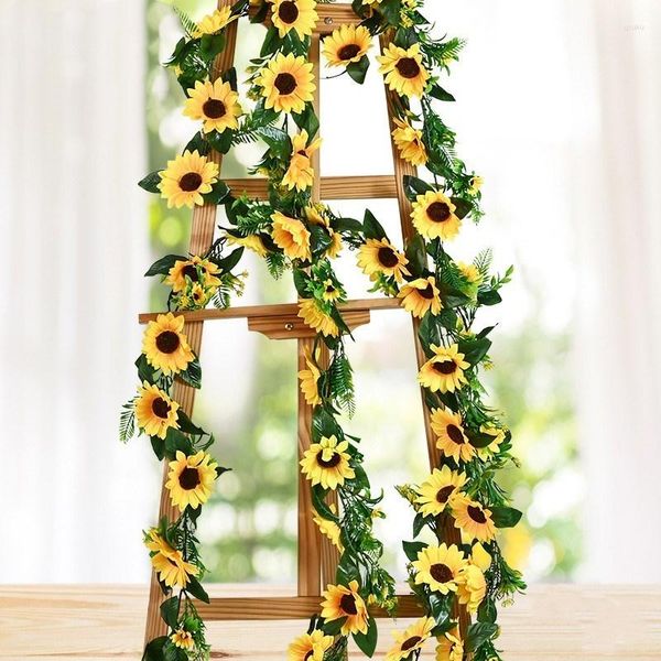 Fleurs décoratives Artificielle Tournesol Vigne Faux Jaune Maison Maison De Mariage Décor Tuyau Décoration Toile De Fond Stand En Gros Cérémonie Mur