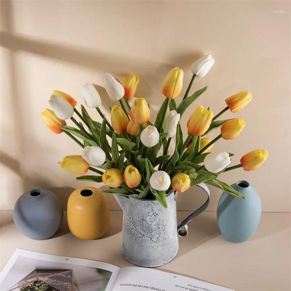 Flores decorativas Florero de tulipán artificial Decoración del hogar Ramo de flores secas Arreglo floral para sala de estar Mesa de comedor Escritorio