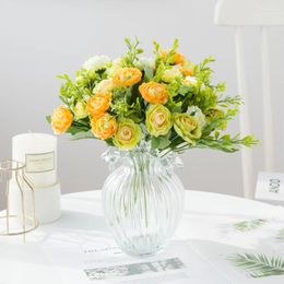 Decoratieve bloemen kunstmatige vazen voor woningdecoratie aaccessories herfst bruiloft plakboeking huishoudelijke producten zijden thee rozenboeket