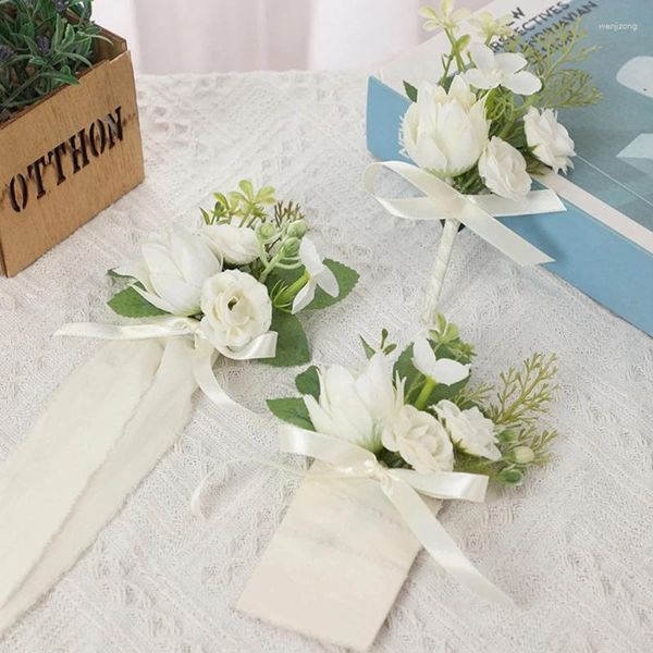Fleurs décoratives beaux corsages en soie Boutonnières Décorations de mariage Mariage poignet