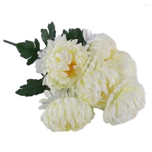 Decoratieve bloemen geloven Bud Notes Offers Chrysanthemum Offer plaatsen van hoge kwaliteit afbeelding weergegeven op de website wit