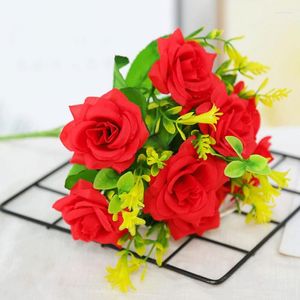 Decoratieve bloemen Bruid Wedding Bouquet Bruidsmeisje Bunch Flower Artificial Silk 8 Head Rose Supplies Diy Home Decor