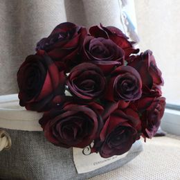 Decoratieve bloemen Burgundy Rose Bouquet Kunstmatige bruiloft voor doe -het -zelf centerpieces Decor