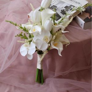 Fleurs décoratives calla lily bouquet nuptial réutilisable pu phalaenopsis orchidée tenant à la main en satin tissu simulé