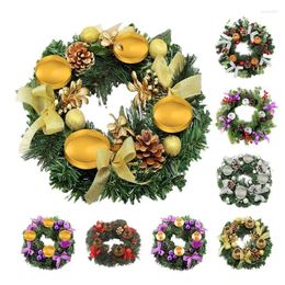 Decoratieve bloemen Kerstvenadvengran Kandelaar Duurzame decoratie Garland ring kaarsenhouder Pine Cone Bow For Table Decor