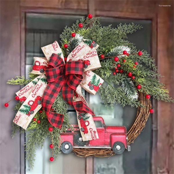 Flores decorativas para puerta de Navidad, guirnalda de madera para coche, adorno colgante en la pared de bayas rojas, decoración feliz para el año 2024