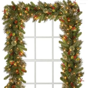 Guirlande de fleurs décoratives de noël, décorations lumineuses avec baies rouges, pin esthétique épaissi à piles, 70.8 pouces