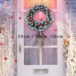 Couronne de fleurs décoratives de noël, baies rouges pour mur de porte d'entrée, bureau El