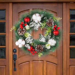 Decoratieve bloemen kerstkrans herbruikbare deur voorkant hangende aantrekkelijke simulatie bessen dennenhanger voor feestdecoratie