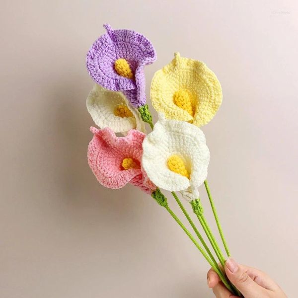 Fleurs décoratives Crochet Fleur Artificiel Calla Lily Home Table Decor Decor Weddal Bouquet Bouquet fini Graduation Eternal Gradual