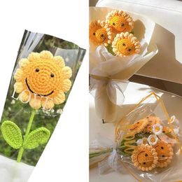 Fleurs décoratives Crochet Smile Bouquet de tournesol Bouquet artificiel Cadeaux à main pour la maison pour la chambre d'enseignant Arrangement de fleurs en vase
