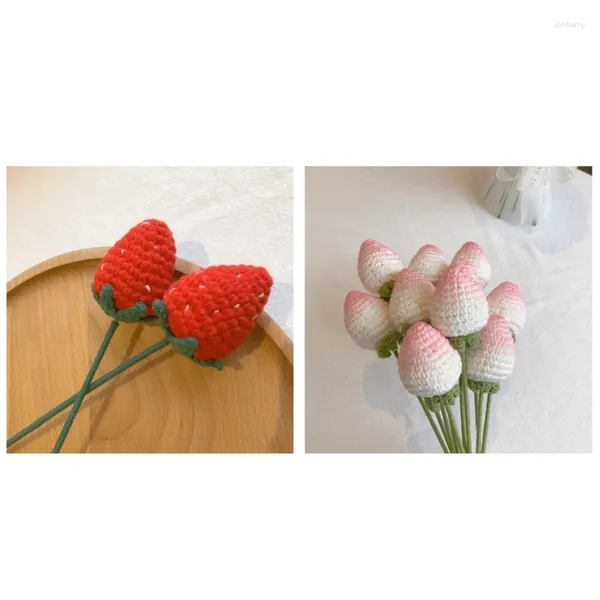 Fleurs décoratives Crochet Strawberry Flower tissée à la main DIY ART CARALS DÉCORATION POUR LE DÉCOR DE FACITE ANNIVERSAIRE DE MARIE
